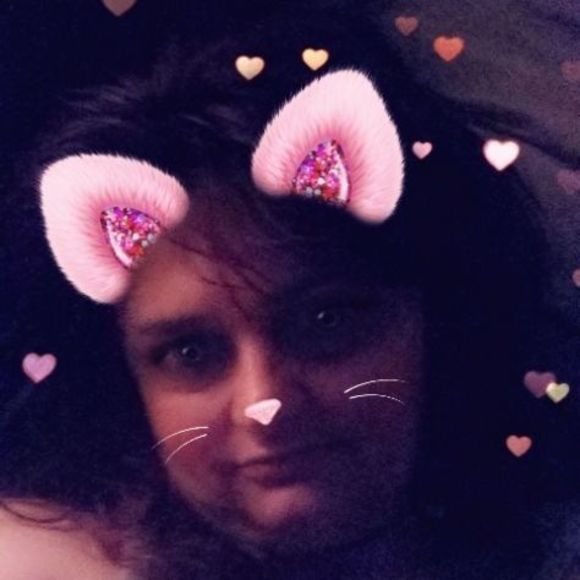 Meet your Posher, Nichole - Picture 1 of 1